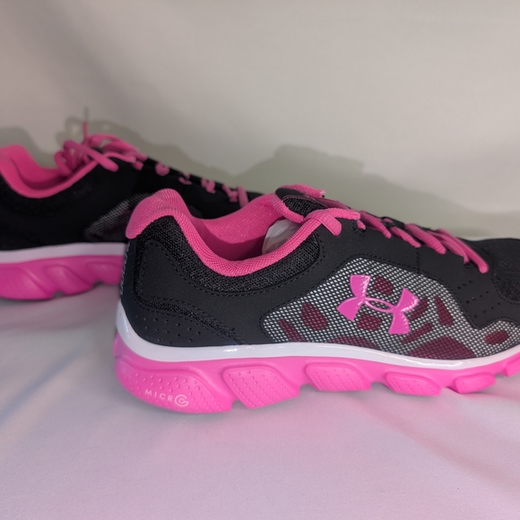 Under Armour Girl's Micro Assert Size 6.5 Running Shoes - Picture 1 of 8